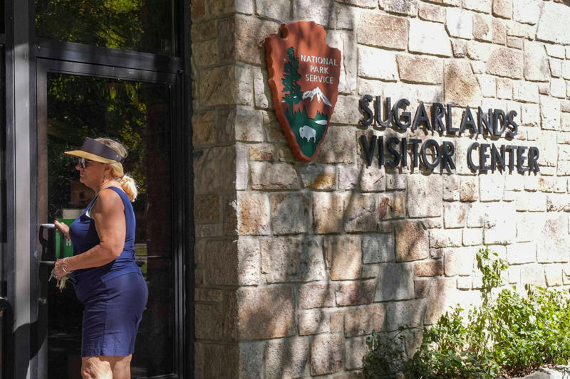 Great Smoky Mountains National Park roads and trails will remain open, Safety workers are on the clock, What do I do with my camping reservation?, How long will the Smokies be closed during the shutdown?