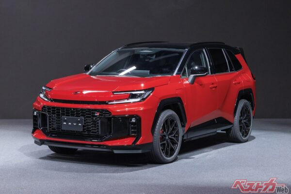 新型RAV4の発表日、受注開始日が2025年12月17日が濃厚, 新型RAV4のラインナップは3種類, ボディサイズは現行型とほぼ同サイズ, パワートレーンはハイブリッドとPHEV, 新型RAV4から始まるアリーンとは？