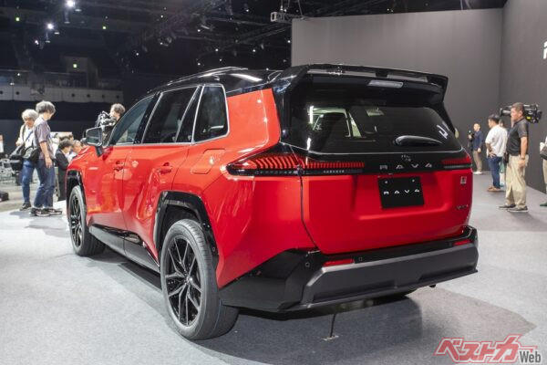新型RAV4の発表日、受注開始日が2025年12月17日が濃厚, 新型RAV4のラインナップは3種類, ボディサイズは現行型とほぼ同サイズ, パワートレーンはハイブリッドとPHEV, 新型RAV4から始まるアリーンとは？