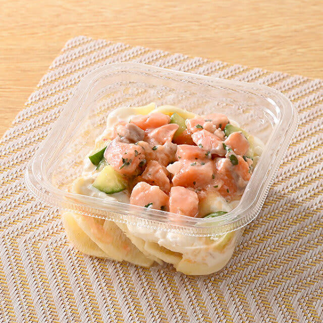 サーモンタルタル 彩り野菜＆パスタ, タルタルソースのゆでたまご, 花椒香る！辛旨よだれ鶏, ベーコンとキャベツの辛旨レッドペペロンチーノ