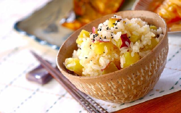 ハチミツ月見団子, ごはんがすすむ 里芋と鶏肉のシンプル煮, 秋の定番さつまいもご飯 炊飯器で簡単シンプル！ ほくほく甘い, 月見とろろそば 