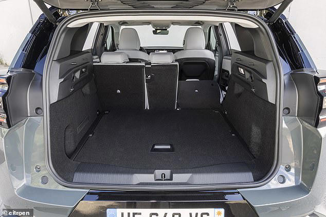 The e-C5 - a design that makes sense , The interior - is it the most comfortable Citroen SUV?, The most high-tech Citroen yet?, Practicality: Is it the most practical Citroen SUV? , What's the e-C5 like to drive? , Range and price: The other two big selling points of this car 