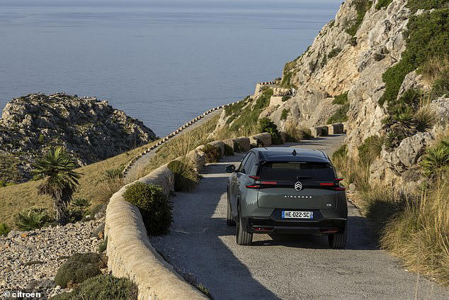 The e-C5 - a design that makes sense , The interior - is it the most comfortable Citroen SUV?, The most high-tech Citroen yet?, Practicality: Is it the most practical Citroen SUV? , What's the e-C5 like to drive? , Range and price: The other two big selling points of this car 