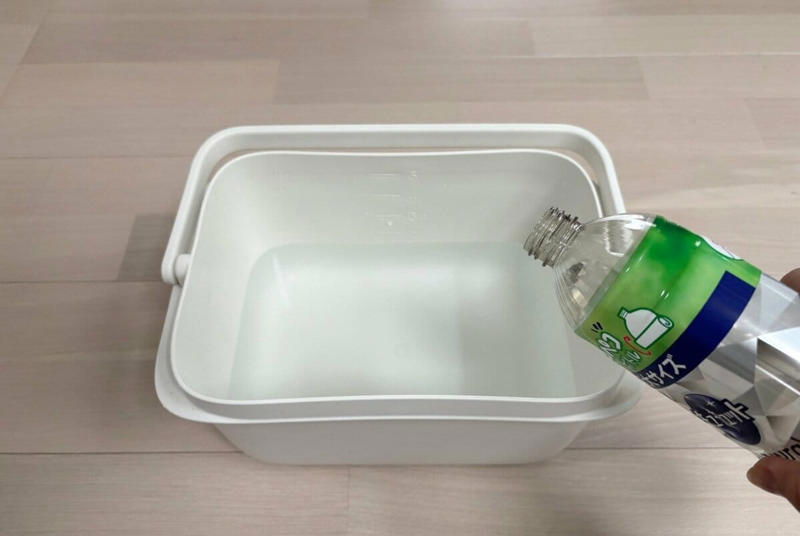 ●1：乾いたゴミを取り除く, ●2：中性洗剤でふき掃除, ●3：水ぶきで洗剤をオフ, ●4：しっかり乾燥