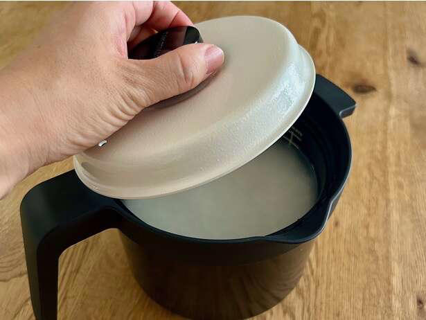 「レンジメート マグポット」とは？, かまど炊きのようにごはんを炊けちゃう⁉「白米」を炊いてみた, ほったらかしで「お味噌汁」まで！, 絵本みたいな「極厚ホットケーキ」を作ってみた♪, 「レンジメート マグポット」使ってみてどうだった？, 「レンジメート」シリーズで手間いらず！