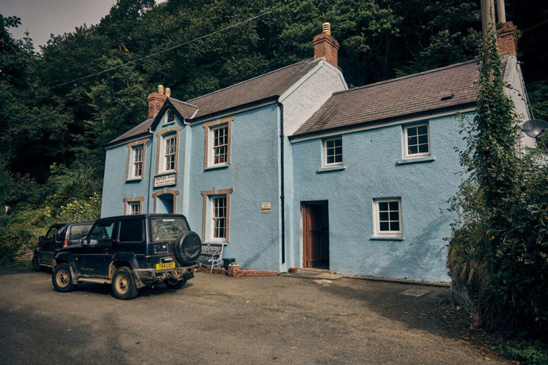 Cottage Loaf, Llandudno, Conwy, Crown Posada, Newcastle, Dyffryn Arms, Pontfaen, Pembrokeshire, The Free Press, Cambridge, Falkland Arms, Great Tew, Oxfordshire, The Flying Childers Inn, Stanton-in-Peak, Derbyshire, House of the Trembling Madness, Stonegate, York, Kay’s Bar, Edinburgh, King’s Head, Victoria Street, Bristol, Kirkstile Inn, Loweswater, Lake District, Lord Nelson, Southwold, East Suffolk, Old Barn Bar, Cross, Isle of Lewis, Old Windmill, Coventry, Rashleigh Inn, Polkerris, Cornwall, The Pot Still, Glasgow, Royal Oak, Wineham, West Sussex, Sam’s Chop House, Manchester, Tan Hill Inn, near Richmond, North Yorkshire, Ye Olde Mitre, Holborn, London, Ypres Castle Inn, Rye, East Sussex, Your next read