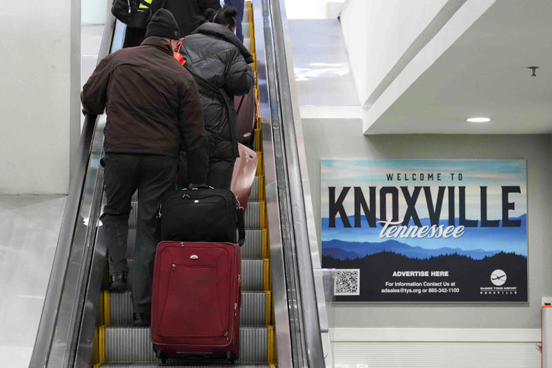 How to stay on schedule in Knoxville at McGhee Tyson Airport, What happens if I miss my flight at McGhee Tyson Airport? , The peak Knoxville travel times at McGhee Tyson Airport, REAL IDs make a difference at the airport in a time crunch, What McGhee Tyson travelers should know about government shutdown, How does shutdown affect FAA and TSA employees at airports?