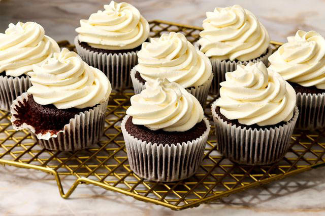 Frosted and fabulous cupcakes, The legendary roast chicken, Ramen, but make it luxe: tonkotsu ramen, Brussels sprouts steal the show, No-knead, no-problem bread, Nashville fried chicken brings the heat, Kale goes from side dish to star salad, Shakshuka steps into the brunch spotlight, Steak night calls for cauliflower, One-pot pastas boil down dinner complications, Hot honey brings sweet heat, Hummus hits the big time, Click-worthy grain bowls, Bone broth goes from stockpot staple to health hero, Crispy rice replaces croutons, Drop the pan for the perfect cookie, Cacio e pepe: cheese + pepper + pasta = perfection, Motor City pizza goes deep, Sheet-pan suppers for the win, Birria booms, Chili crisp crushes it, Deviled eggs: old-school flavors, new-school hype, From lockdown to levain sourdough, French onion moves past soup, Marry Me Chicken? I do.