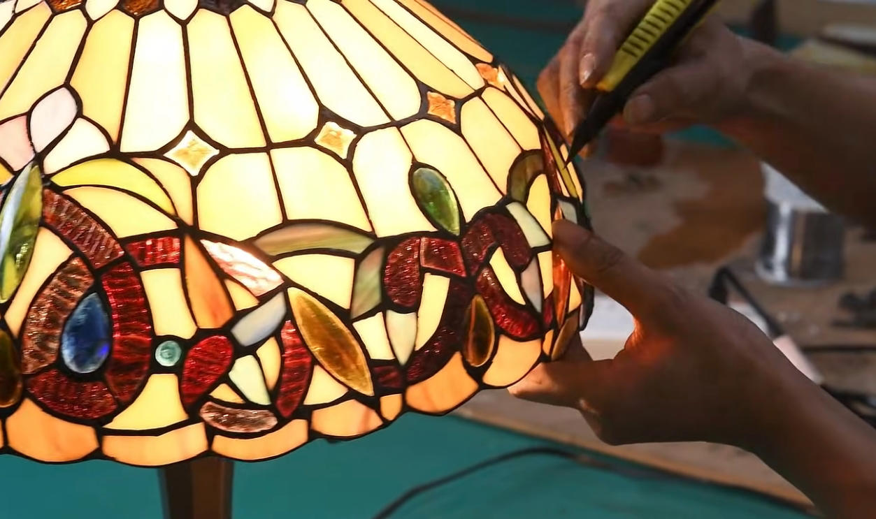 Lighting Up Big Bucks, Gooseneck Desk Lamp (1940s), Aladdin Mantle Kerosene Lamp (1930s), Mid-Century Modern Bullet Lamp (1960s), Falkenstein Glass Lamp (1970s), Art Nouveau Boudoir Lamp (1910s), Gone With the Wind Lamp (1890s), Phil-Mar Ceramic Lamp (1950s), Rembrandt Torchiere Lamp (1930s), Vintage Laurel Mushroom Lamp (1970s), Handel Slag Glass Lamp (1910s), Majestic Z Lamp (1950s), Bridge Arm Floor Lamp (1920s), Ginger Jar Lamps by Frederick Cooper (1960s), Tiffany Reproduction Lamp (Early 1900s), Murano Glass Lamp (1950s), Eames Era Saucer Pendant Lamp (1950s), Handel Reverse Painted Lamp (1920s), Tiffany Studios Bronze Base (1910s), Pairpoint Puffy Lamp (1910s), Miller Slag Glass Lamp (1900s), Duffner &amp; Kimberly Leaded Lamp (1910s), Tiffany Studios Desk Lamp (1910s)