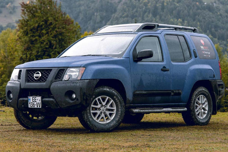 昭和ドラマと日産戦略, 特殊車両が生んだブランド力, ブランド価値の再構築戦略, 非日常と未来感の融合, 非日常で魅せるブランド