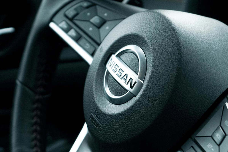 昭和ドラマと日産戦略, 特殊車両が生んだブランド力, ブランド価値の再構築戦略, 非日常と未来感の融合, 非日常で魅せるブランド