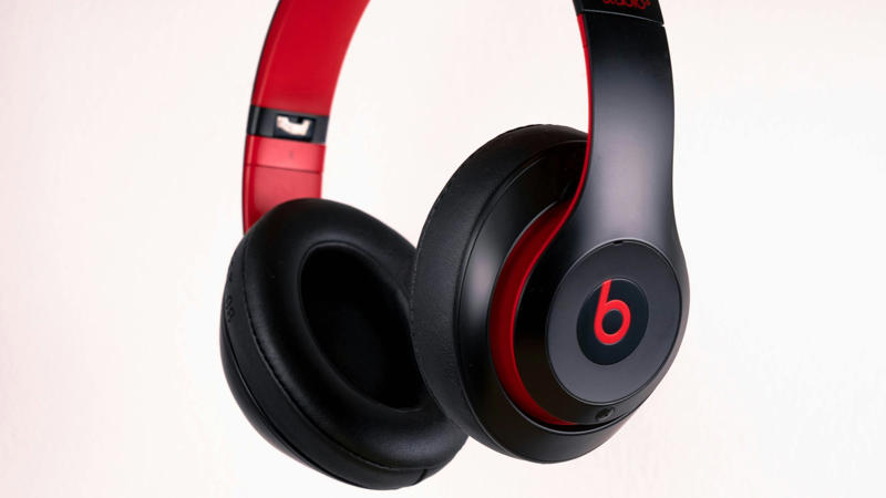 9. Comfortable Cushion & Padding 1. Compact & Portable, 2. Quick Charging, 3. Perfect for Travel, 4. Workout-Friendly, 5. Excellent Call Quality, 6. Lower Cost Options, 7. Lightweight, 8. Simple, Discreet Design, 9. Great Sound Quality, 10. Truly Wireless, 1. Excellent Sound Quality, 2. Stronger Noise Cancellation, 3. Great for Clumsy Travelers, 4. One Size Fits All, 5. Longer Battery Life, 6. Customizable Sound Profiles, 7. Premium Build, 8. Better for Work & Study, 9. Comfortable Cushion & Padding, 10. Immersive Experience