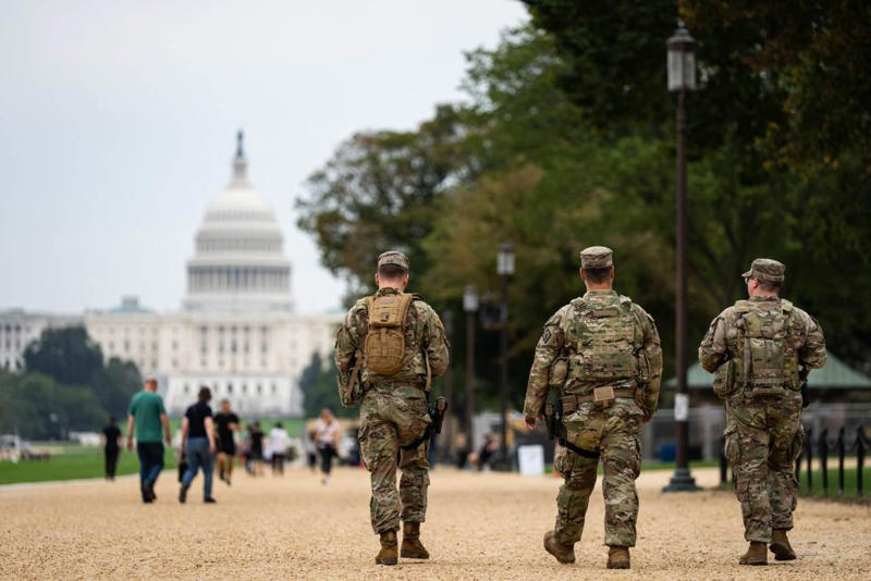 トランプ氏は州兵をどこに展開してきたか, 州兵は派遣先の都市で何をしているのか, 州兵の本来の役割は何か, 政権は州兵を派遣する都市をどのように選んでいるのか, 犯罪抑制のための州兵派遣は合法か