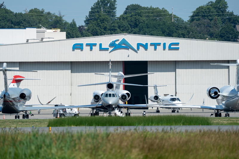 The clients who use Teterboro, Top destinations from Teterboro change by season, How Teterboro operates, Nefarious deeds, The noise issue, Small airport with a colorful history, The private companies: Flexjet, NetJets, Wheels Up, others