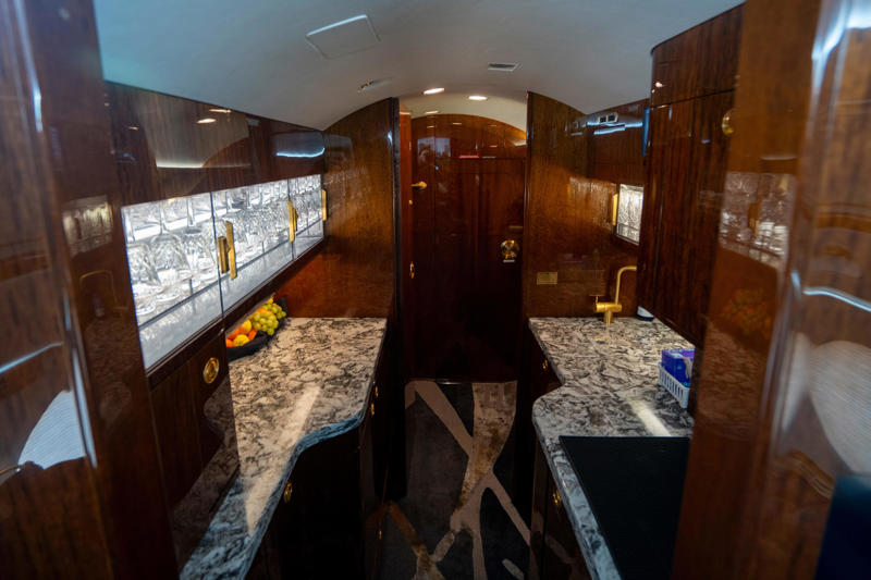 The clients who use Teterboro, Top destinations from Teterboro change by season, How Teterboro operates, Nefarious deeds, The noise issue, Small airport with a colorful history, The private companies: Flexjet, NetJets, Wheels Up, others