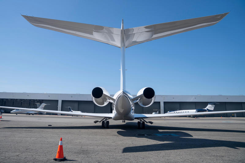 The clients who use Teterboro, Top destinations from Teterboro change by season, How Teterboro operates, Nefarious deeds, The noise issue, Small airport with a colorful history, The private companies: Flexjet, NetJets, Wheels Up, others