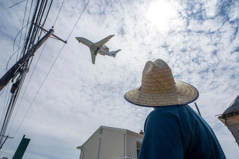 The clients who use Teterboro, Top destinations from Teterboro change by season, How Teterboro operates, Nefarious deeds, The noise issue, Small airport with a colorful history, The private companies: Flexjet, NetJets, Wheels Up, others