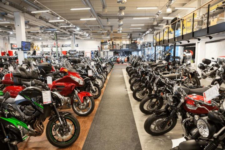 1. Insurance: new versus pre-owned, 2. Road tax and registration, 3. Accessories will add up, 4. Dealer and processing fees, 5. The killer: depreciation