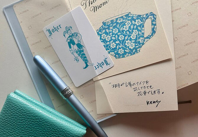 “推し活”は、生き方のアップデートにさえつながる, 「ぬいぐるみ」から始まった、予想外のキャリアジャンプ 【ぬいぐるみ系YouTuber・ぴよぴっこさん】, 思い切って宝塚市を拠点に！「ご贔屓」が変えた働き方 【宝塚ライター・音月りおさん】, 言葉に魅せられて──“発信力講座”へつながった推しの一言 【編集者・ライター 新里陽子】