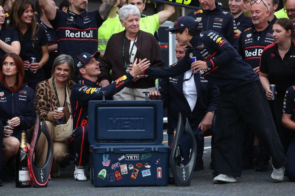 フェルスタッペンがチャンスを手にできるかどうかは、マクラーレンにかかっている：フィリップ・クリーレン, ライコネンの事例を見よ！　フェルスタッペンの逆転は不可能ではない：ジェイク・ボクソール=レッジ, 記憶に新しいライコネンの大逆転。しかももっと奇妙な出来事もあった：スチュアート・コドリング, バクーは一時的な失敗だった。マクラーレンなら大丈夫：エド・ハーディ, 大逆転には絶対的なサポートが必要。角田の輝きが求められる時：田中健一