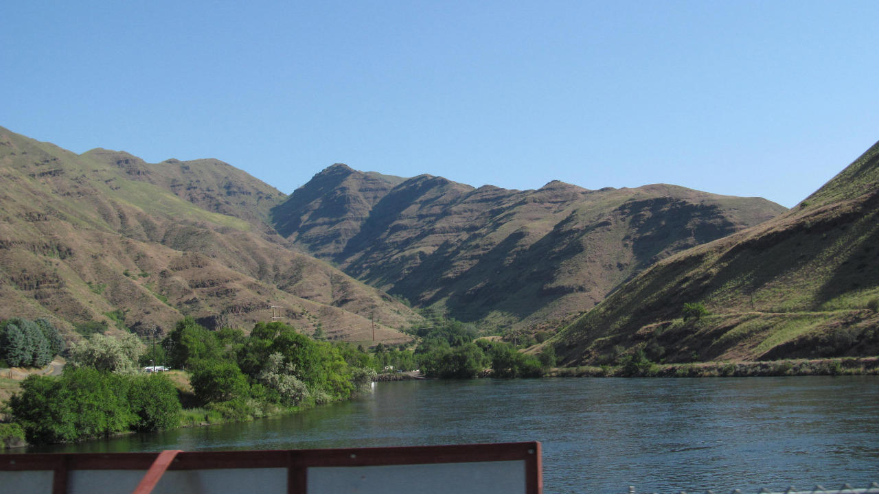 Columbia River Gorge Scenic Byway, McKenzie Pass-Santiam Pass Scenic Byway, Cascade Lakes Scenic Byway, Rogue-Umpqua Scenic Byway, Hells Canyon Scenic Byway, Mount Hood Scenic Byway, Elkhorn Drive Scenic Byway, Outback Scenic Byway, Journey Through Time Scenic Byway