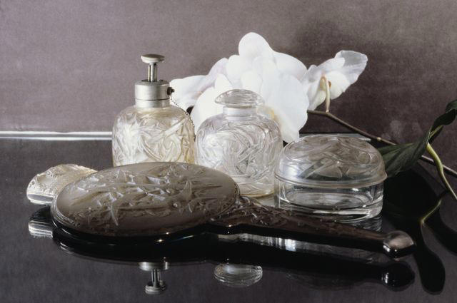 Silver and Silver-Plated Trophies, Alabaster Vessels, Collectible Glass, Coffee Table Books, Midcentury Furniture, Russell Wright Dinnerware, Vintage Cowboy Art