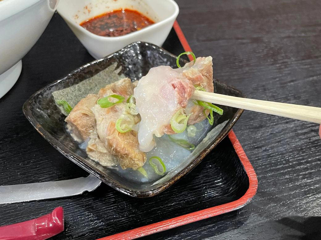 宮崎の新名物「辛麺」, 麺の種類や辛さを選んで理想の一杯を, もうもうと上がる湯気とともに辛麺登場, ホクホクとした食感が楽しめる粗みじんのにんにく, もっと宮崎の味を楽しみたい方へ