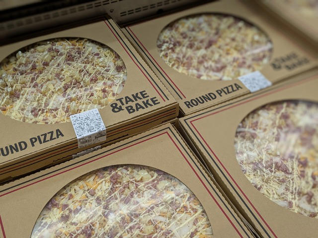 「スタミナ丼の具」コク甘で白飯仕様、焼くだけ主役, 「チリコンカン」豆は脇役、肉で食べさせる一皿, 「マンゴークランチヨーグルトケーキ」果実とアーモンドの層を味わう, 「角煮大根」厚切り豚バラの和食惣菜, 「丸型ピザ ジャーマンポテト」ジャンクさ漂う新種, 「シーザーサラダ」ビッグサイズにリニューアル復活