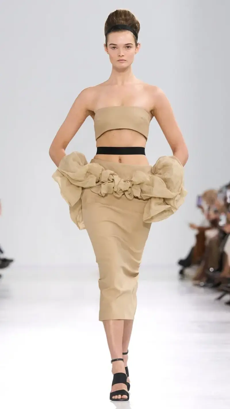 Fendi: Pixel Play, Jil Sander: What Lies Beneath , Knwls: Club Kinetics, Loro Piana: Soft Power , Etro: Boho Futurism , Prada: A New Uniform , Max Mara: Modern Rococo , Emporio Armani: Returns 