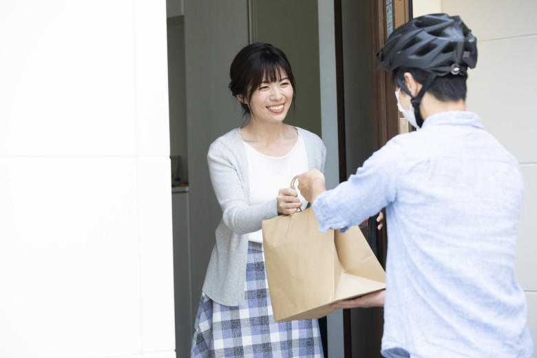 ・コストコの会員費はいくら？, ・会員カードを借りることはできない, ・コストコ会員になる方法は？, ・コストコ会員の同伴者として入場する, ・家族カードを発行してもらう, ・1日特別ご招待券（ワンデーパス）で入店する, ・処方箋を持って調剤薬局を利用する, ・会員になって当日解約する