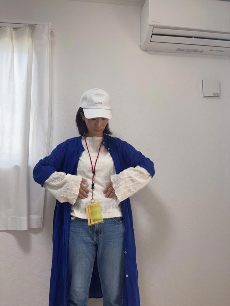 ・ひらめきから2週間、服屋をさまよう日々, ・しまむらでついに発見！, ・コーデ1：ビビッと来た青のゆったりカーディガン, ・コーデ2：濃いブルーのワンピでシンプルに, ・いつか聖地でコーデの最終チェックを