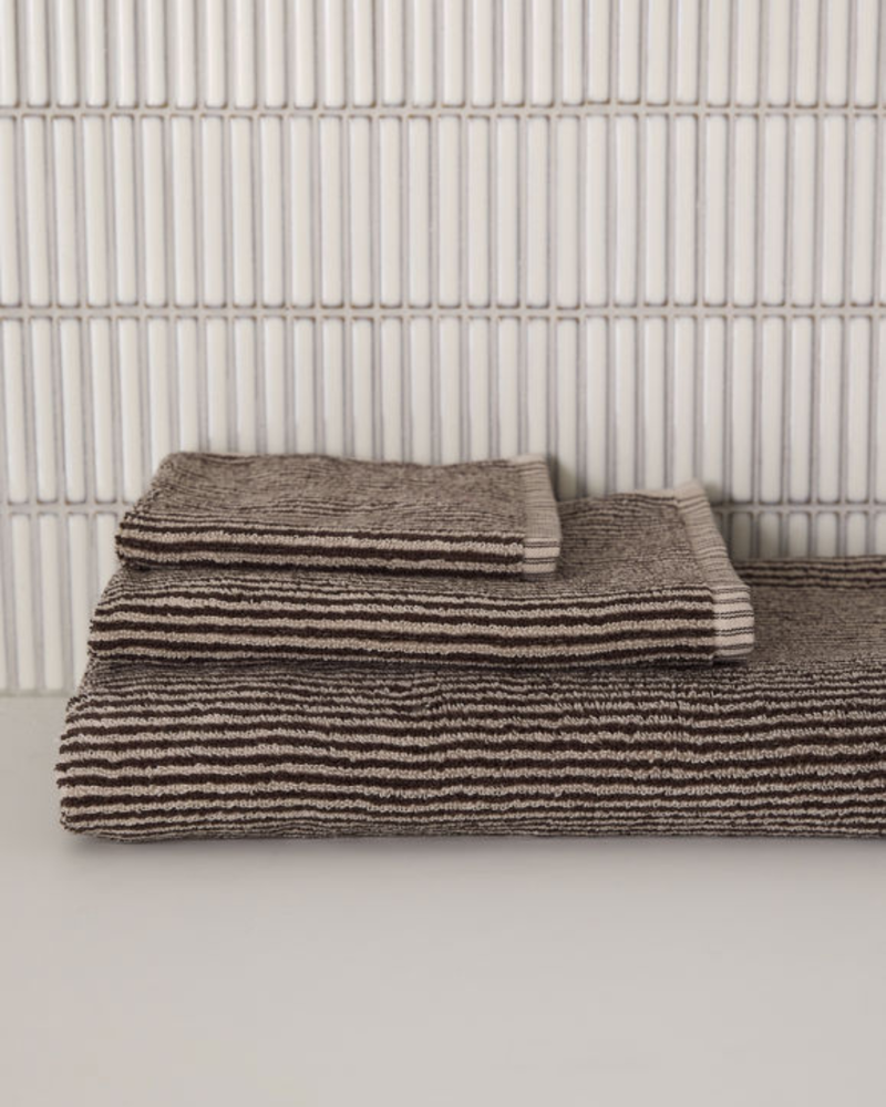 Hali x Smac Studio Rugs , Città Stripe Cotton Towel Bundle , Saarde Hand and Body Wash , Black Blaze Trunk Vase
