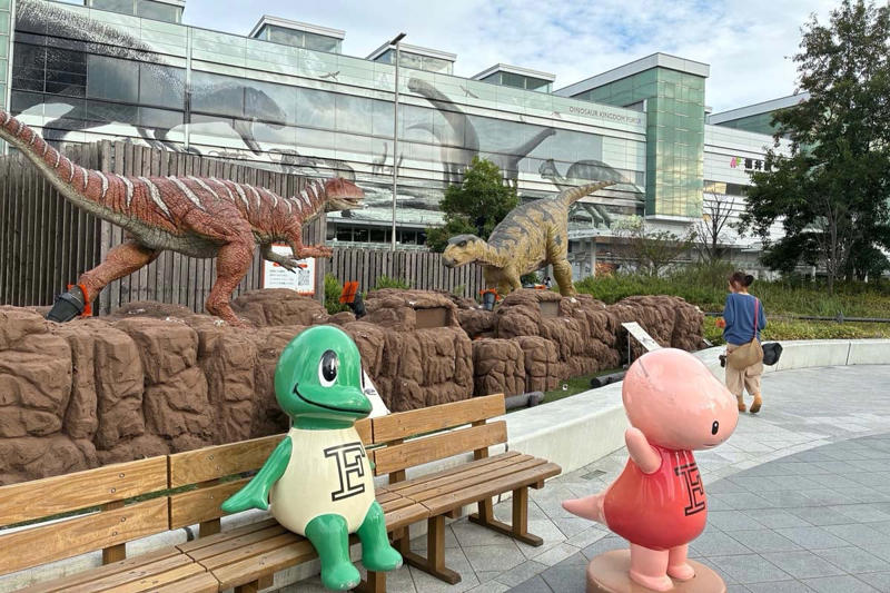 芦原温泉駅周辺も週末ににぎわい, ハピラインふくい好転, 8億円の赤字見込みが1200万円に, 開業効果への宿泊業者・自治体の喜び, 訪日客誘致など課題も