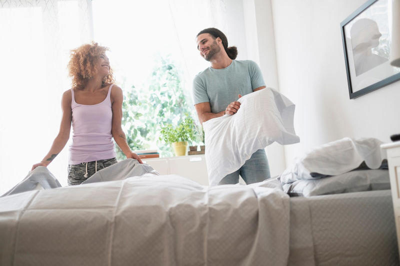 Make Your Bed, Vacuum the Floors, Take Out the Trash, Load (and Unload) the Dishwasher Right Away, Wipe Down Kitchen Surfaces, Wipe Down Bathroom Sinks and Countertops, Squeegee the Shower, Control Clutter, Brush Your Pets, Straighten Up