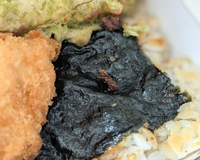 「にほんばし海苔弁当」海苔で勝負する潔さ, 「海苔弁 海」専門店が打ち出す最上級の家庭料理, 「海苔弁」具材ぎっしりの満足感, 「海苔のりべん」言わずもがな郡山を代表する名駅弁, 「海苔弁当」素材主義の魚屋が作る贅沢 　