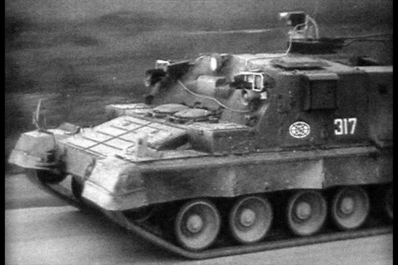 指揮偵察車「ラドガ」, 「幻の車両」を戦場に投入するロシア, 兵員輸送車として利用か, 生産数はわずか4両, 2024年にも目撃される, ほかにも興味深い事例が, 幻のウクライナ製歩兵戦闘車, ウクライナの試作車両「BMP-55」か, 旧ソ連時代の戦車を改修, 旧式の戦車を近代化, 多くは知られていない, 近代化計画の一環, エンジンを前方に移し、歩兵輸送用に, 地雷にも耐えられる, ソビエト時代の歩兵戦闘車よりも優れている, 輸送力や火力もある, 重機関銃と対戦車ミサイルで武装, 可能性としての試作にとどまっていた, ロシアの手に落ちたのかも不明