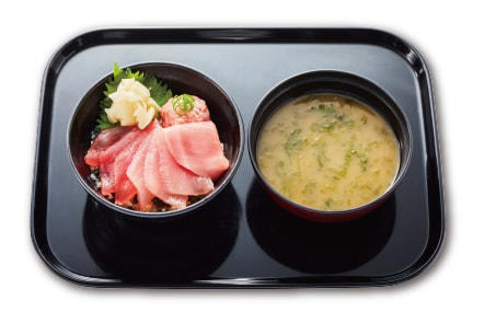 えび天うどん・茶碗蒸し・いなり２個セット 690円（税込）～, 乙女鯛炙りの塩ラーメン・茶碗蒸し・いなり２個セット 720円（税込）～, 9種の海鮮丼あおさの味噌汁セット 990円（税込）～, 贅沢大えび天丼あおさの味噌汁セット 990円（税込）～, まぐろづくし丼あおさの味噌汁セット 990円（税込）～, 贅沢うにいくら丼あおさの味噌汁セット 2,070円（税込）～, にぎり12貫人気ネタ尽くし・茶碗蒸し・あおさの味噌汁セット 1,220円（税込）～, かっぱの極み贅沢にぎり～秋の七貫～・茶碗蒸し・あおさの味噌汁セット 2,180円（税込）～, プレミアムプリン　360円（税込）～, 京わらび餅 110円（税込）～, ソフトドリンク 各種190円（税込）～