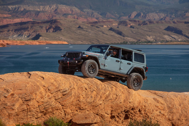 Cadillac CT4-V Blackwing , Cadillac CT5-V Blackwing , Ford Bronco, Ford Mustang , Jeep Wrangler , Polaris Slingshot