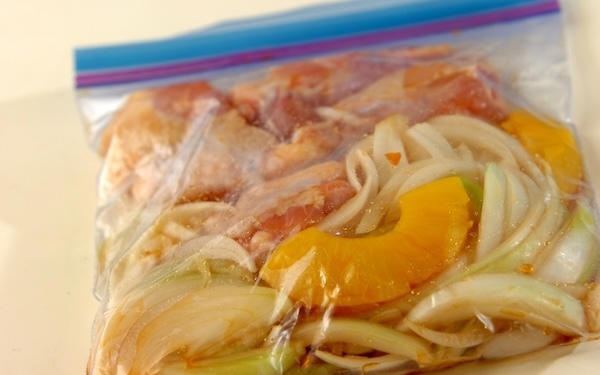 調味料2つ！ 鶏手羽元のシロップ照り焼き, 下味冷凍で麻婆ナス, 下味冷凍で塩サバの甘酢あんかけ, 下味冷凍で鮭と切干し大根の炒め煮, 皿ごと下味冷凍！ エビとホタテのアヒージョ, 下味冷凍で具だくさん洋風チャーハン