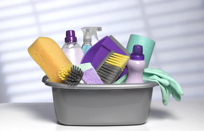 What’s The Difference Between "Cleaning" And "Deep Cleaning" The Fridge?, How Often To Deep Clean Your Fridge , Considerations Before Getting Started, What You Need:, How To Deep Clean Your Fridge, How To Keep Your Refrigerator Cleaner For Longer, How To Get Rid Of And Prevent Smells In Your Refrigerator, How to Get Rid of Streaks on Stainless Steal