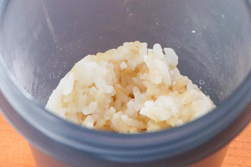 無印良品のカップタイプのお弁当箱, メイン料理にぴったりな450mL, サラダやデザートを持ち歩ける350mL, 便利な反面、注意点もあり！