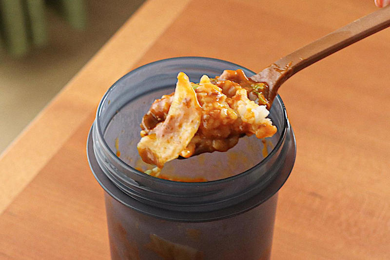 無印良品のカップタイプのお弁当箱, メイン料理にぴったりな450mL, サラダやデザートを持ち歩ける350mL, 便利な反面、注意点もあり！