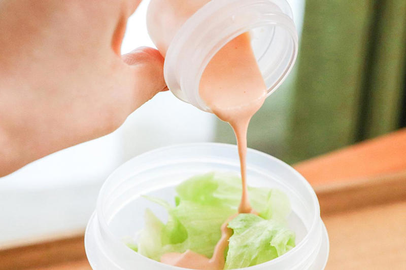 無印良品のカップタイプのお弁当箱, メイン料理にぴったりな450mL, サラダやデザートを持ち歩ける350mL, 便利な反面、注意点もあり！