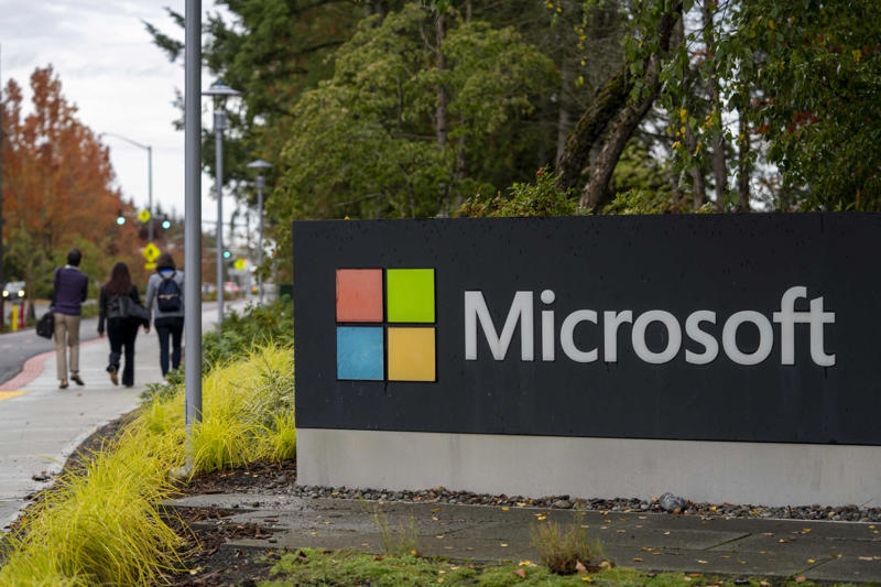 Windows 10よりある意味気になる「Office 2016／2019」のサポート終了…, 「サポート終了は家の壁に穴が開いても補修を一切しないのと同じ」, Officeはあくまでも「永続版」で「永久版」ではない？, 今は「Office以外でも何とかなる時代」