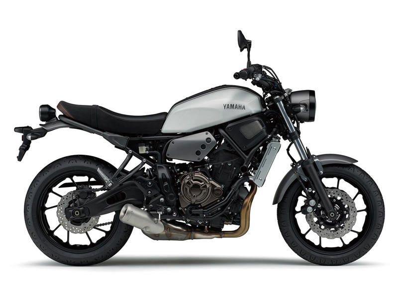 ヤマハ「XSR」ヒストリー, ヤマハ「XSR900 ABS」系譜（2016～2025年モデル）, ヤマハ「XSR900 ABS」の主なスペック・燃費・製造国・価格, ヤマハ「XSR700 ABS」系譜（2018年～2024年モデル）, ヤマハ「XSR700 ABS」の主なスペック・価格, 関連のおすすめ記事