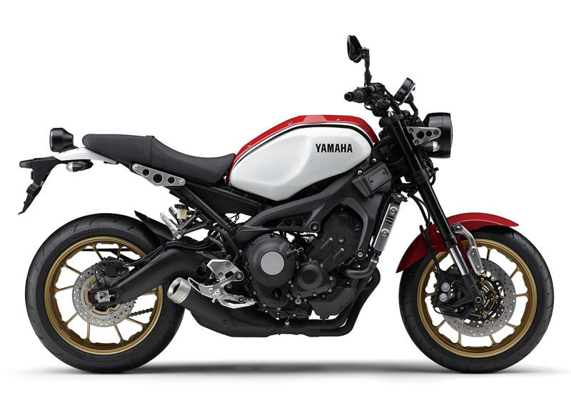 ヤマハ「XSR」ヒストリー, ヤマハ「XSR900 ABS」系譜（2016～2025年モデル）, ヤマハ「XSR900 ABS」の主なスペック・燃費・製造国・価格, ヤマハ「XSR700 ABS」系譜（2018年～2024年モデル）, ヤマハ「XSR700 ABS」の主なスペック・価格, 関連のおすすめ記事