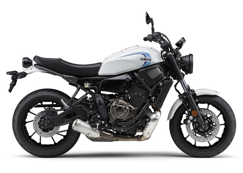 ヤマハ「XSR」ヒストリー, ヤマハ「XSR900 ABS」系譜（2016～2025年モデル）, ヤマハ「XSR900 ABS」の主なスペック・燃費・製造国・価格, ヤマハ「XSR700 ABS」系譜（2018年～2024年モデル）, ヤマハ「XSR700 ABS」の主なスペック・価格, 関連のおすすめ記事