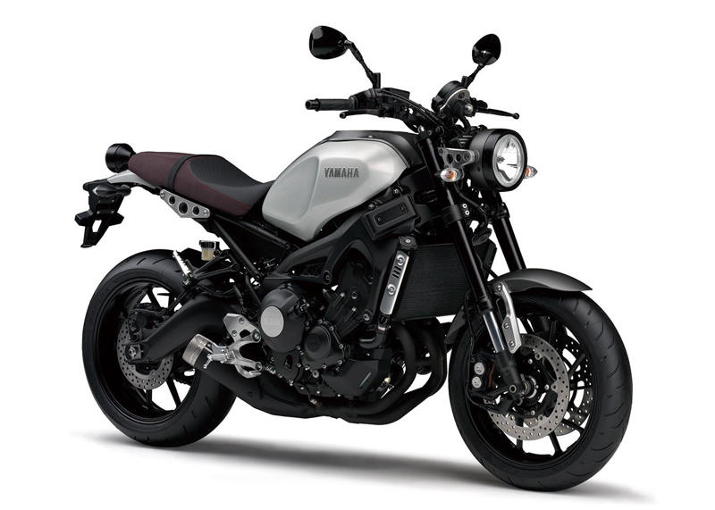 ヤマハ「XSR」ヒストリー, ヤマハ「XSR900 ABS」系譜（2016～2025年モデル）, ヤマハ「XSR900 ABS」の主なスペック・燃費・製造国・価格, ヤマハ「XSR700 ABS」系譜（2018年～2024年モデル）, ヤマハ「XSR700 ABS」の主なスペック・価格, 関連のおすすめ記事