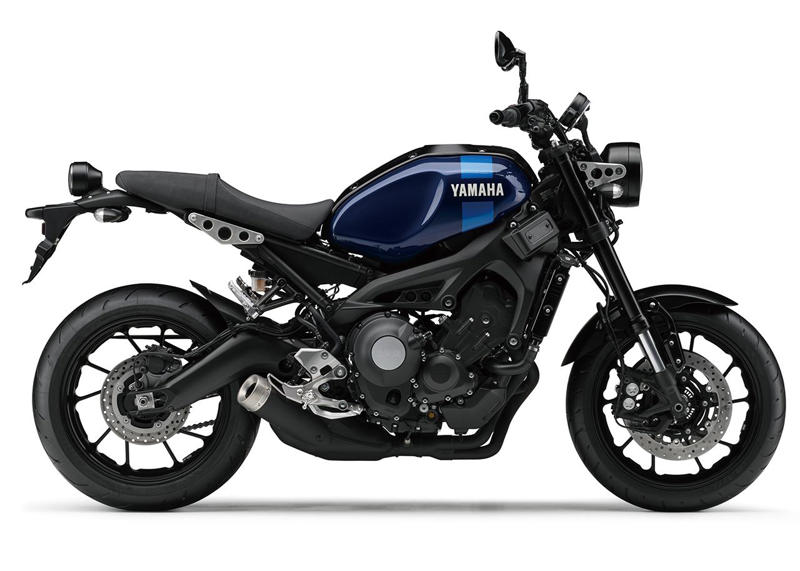ヤマハ「XSR」ヒストリー, ヤマハ「XSR900 ABS」系譜（2016～2025年モデル）, ヤマハ「XSR900 ABS」の主なスペック・燃費・製造国・価格, ヤマハ「XSR700 ABS」系譜（2018年～2024年モデル）, ヤマハ「XSR700 ABS」の主なスペック・価格, 関連のおすすめ記事