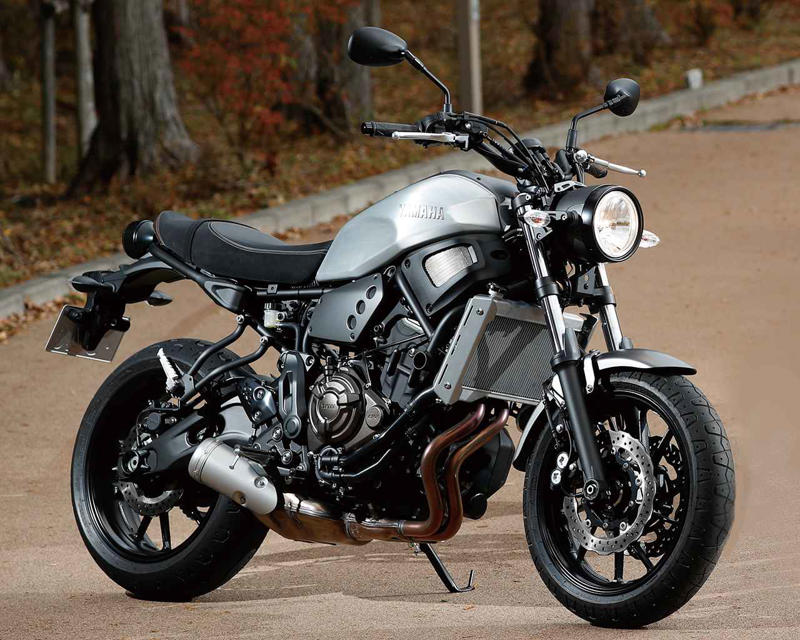 ヤマハ「XSR」ヒストリー, ヤマハ「XSR900 ABS」系譜（2016～2025年モデル）, ヤマハ「XSR900 ABS」の主なスペック・燃費・製造国・価格, ヤマハ「XSR700 ABS」系譜（2018年～2024年モデル）, ヤマハ「XSR700 ABS」の主なスペック・価格, 関連のおすすめ記事
